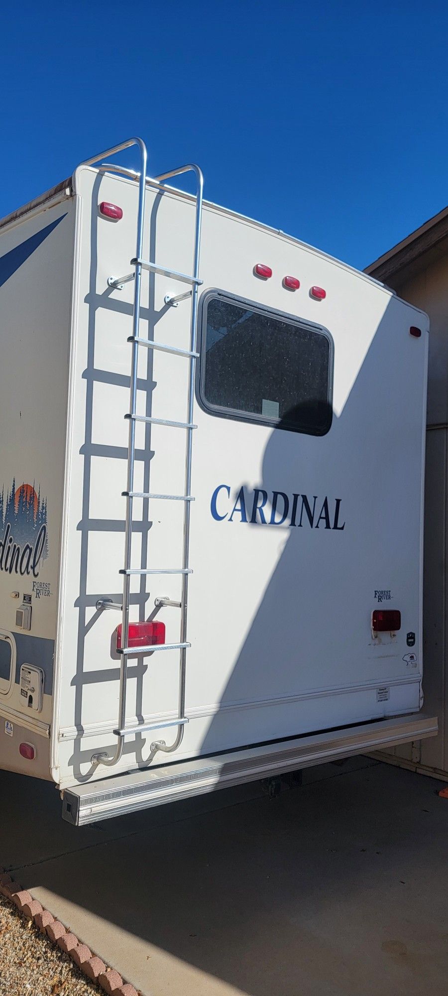 2005 Forest River Cardinal 312BH