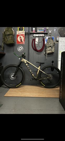 Trek Roscoe 9 Upgraded Mountain Bike