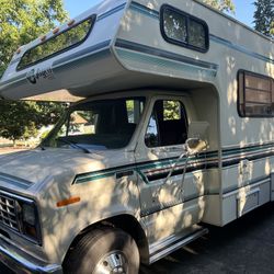 RV -Motor Home-Recreational vehicle