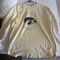 Women’s Medium Iowa Hawkeyes Crewneck