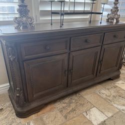 Buffet / Sideboard