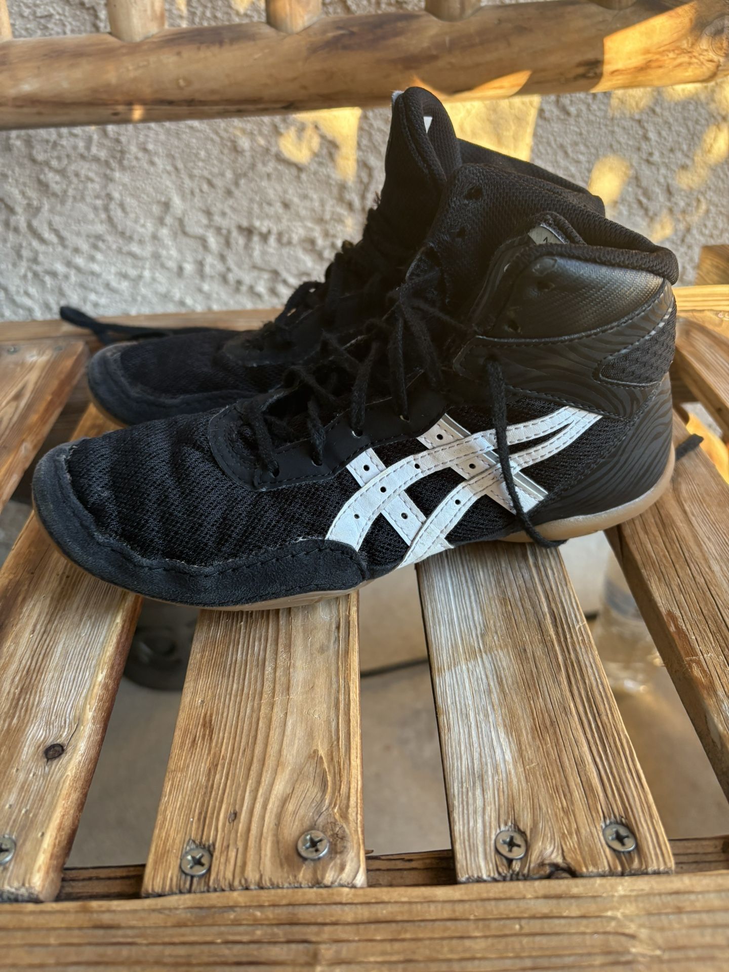 ASICS Matflex Wrestling Shoes Black Size 4.5 Youth