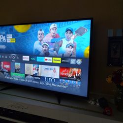 55 TV by Toshiba Smart TV With Netflix, Hulu, Amazon: Has Mild Flickering 