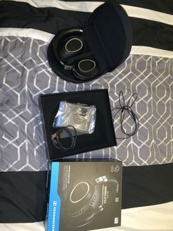 Sennheiser PXC-550 Wireless Headphones