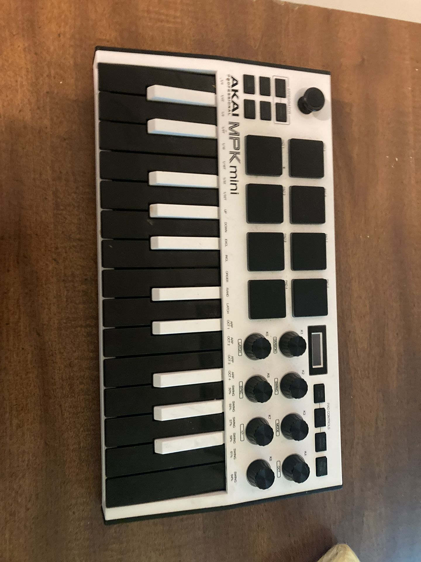 AKAiI MPK Mini