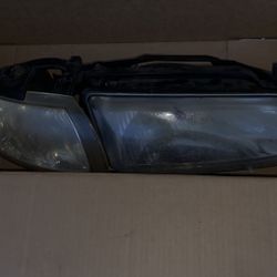 97-03 Pontiac Grand Prix  Original Headlights Left And Right Side 