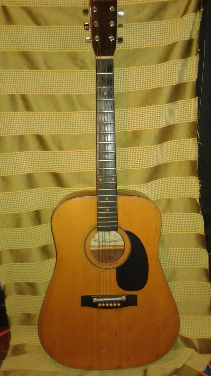 Hyundai acoustic guitar