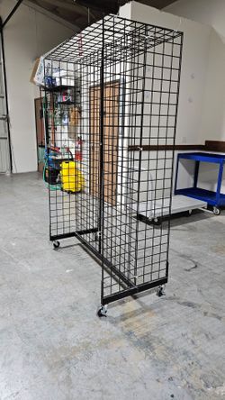 Rolling Black Grid