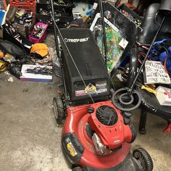 Briggs & Stratton Lawnmower