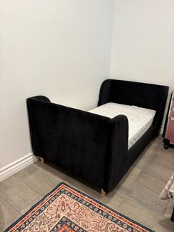 Toddler bed