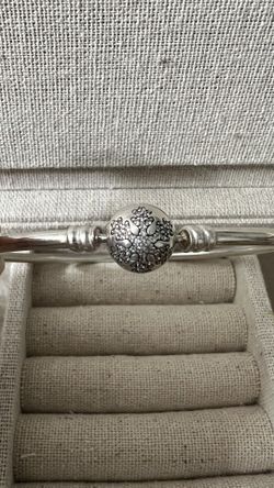 Pandora Unique As You Are Bangle