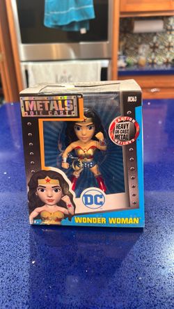 4 inch Wonder Woman die-cast figure