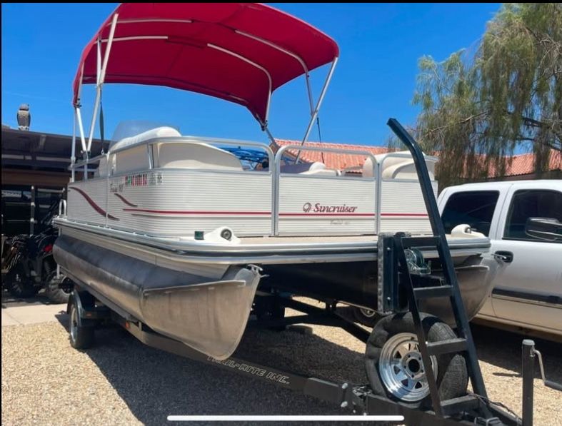 Pontoon Boat