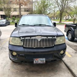 2004 Lincoln Navigator