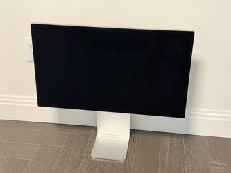 Apple Pro Display XDR - Standard Glass with Adjustable Stand and Original Power Cord
