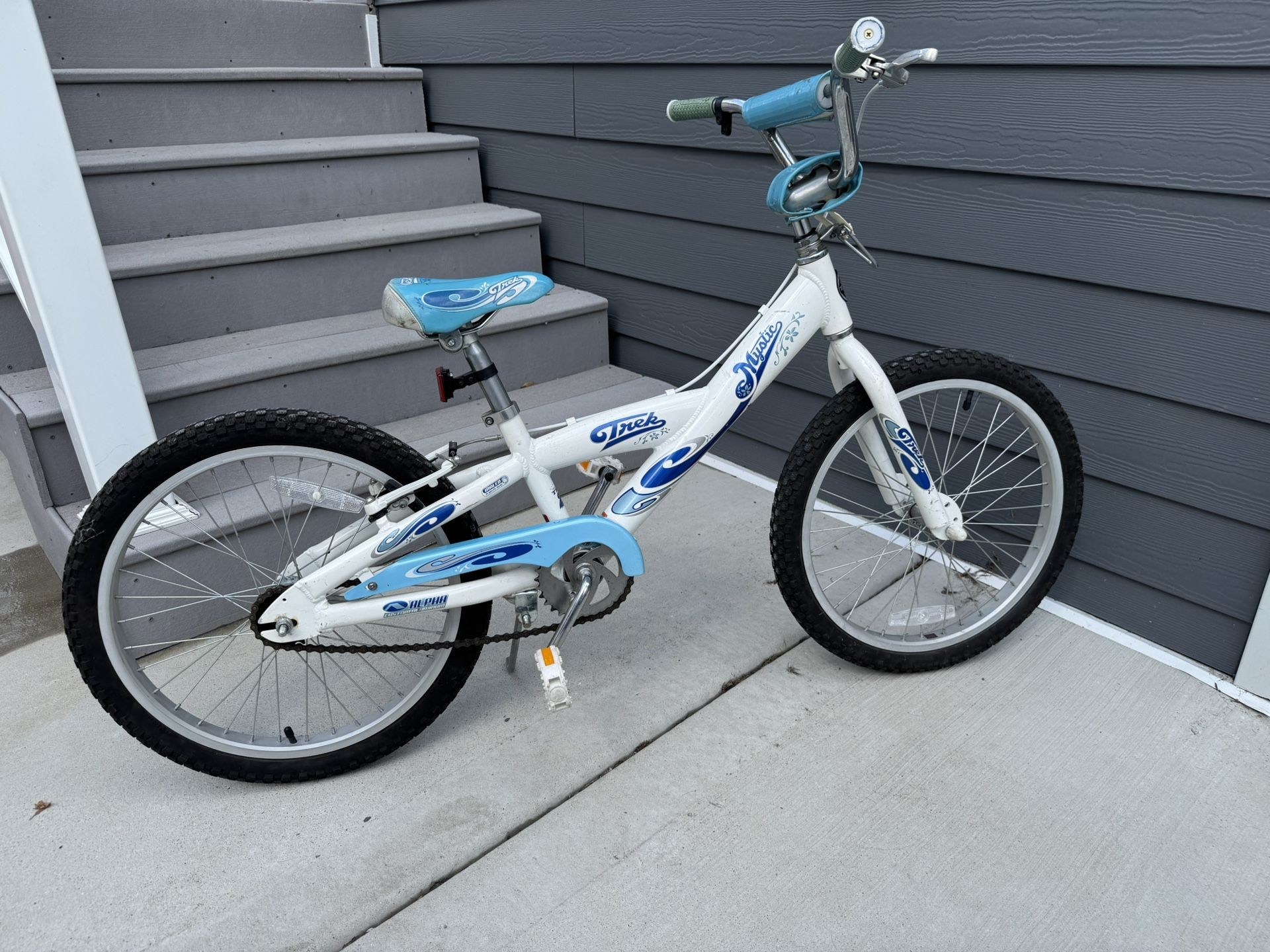 Trek Mystic 20" Bike - White & Blue