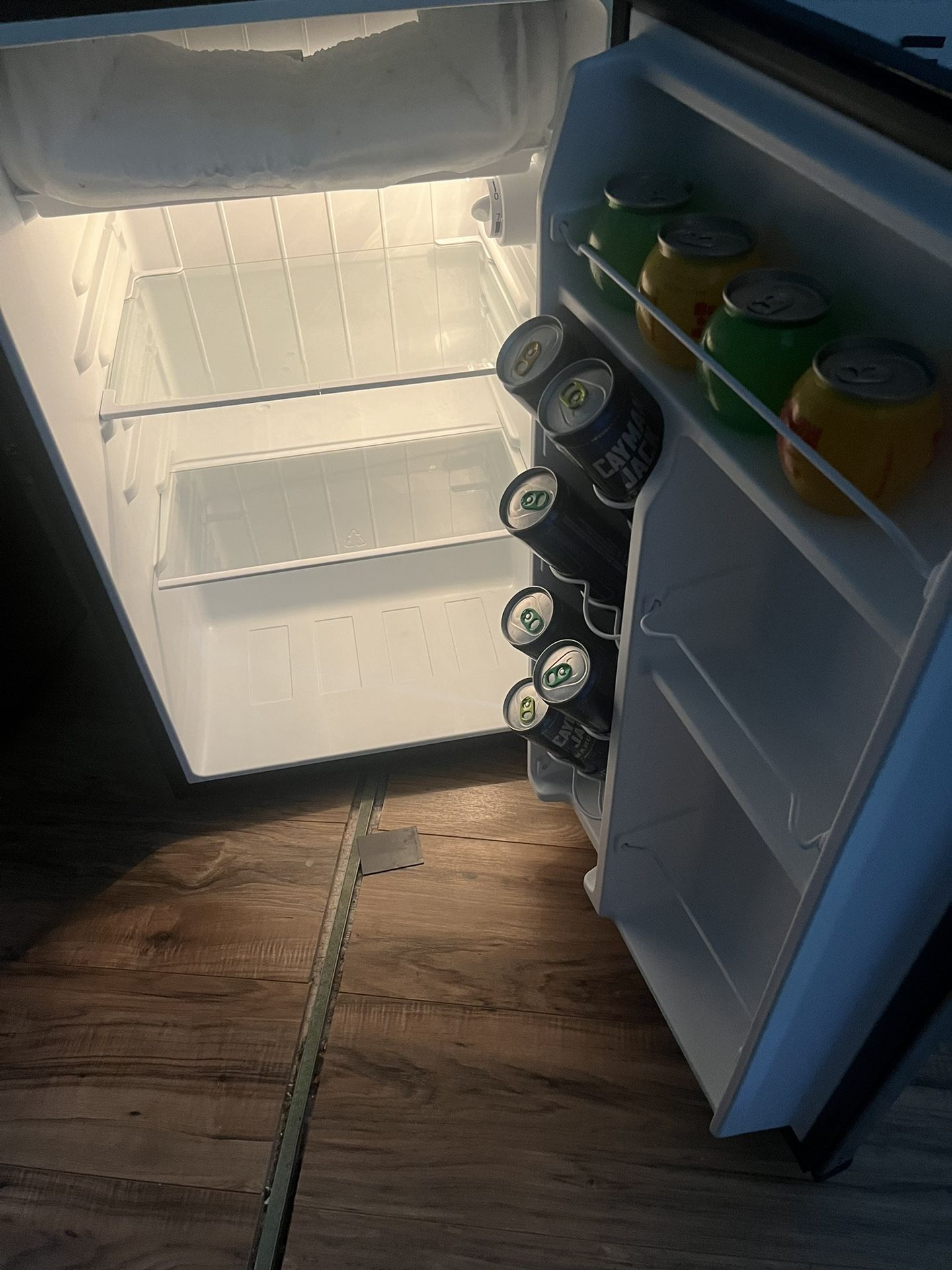 Mini fridge