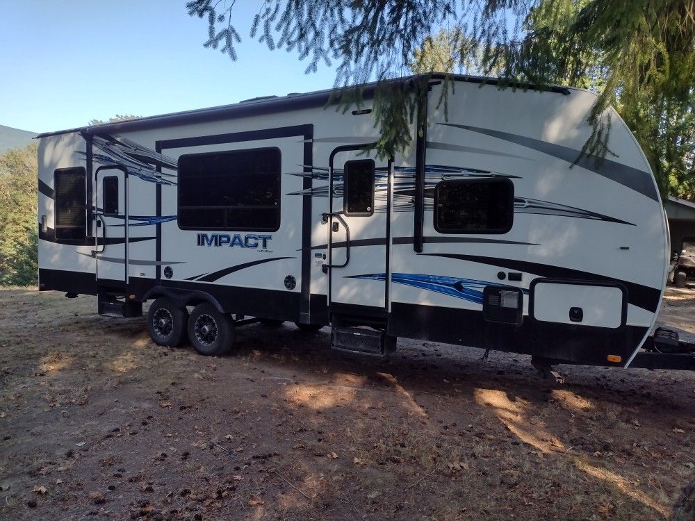 2015 Keystone Fusion Impact