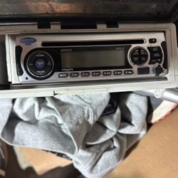 Jensen Marine Radio With Remote 