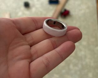Oura ring 4 - ceramic petal color SIZE 6