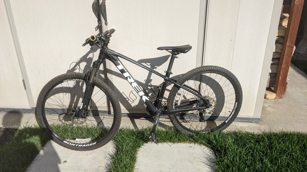 Trek Marlin 5 Mountain Bike