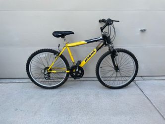 Bicycle Magna Great Divide Mountain Bike Mid-Size 24” wheels