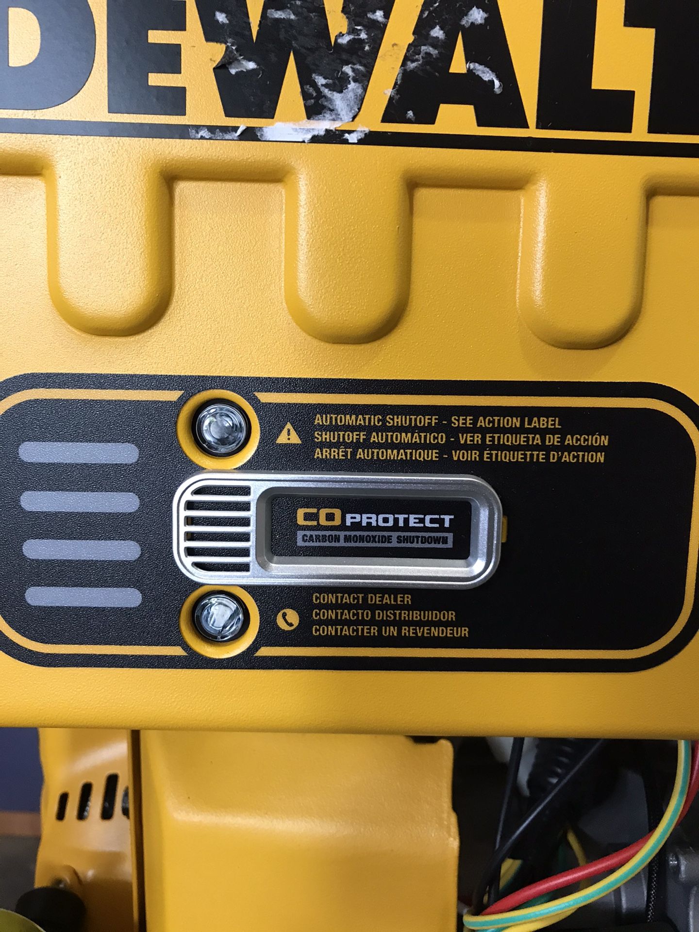 Portable Generator DEWALT/ generador portátil dewalt for Sale in