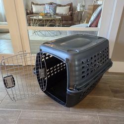 Pet crate- Dog crate/or Cat Crate 🐈 🐕🐾
