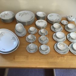 Vintage Treasure Chest German Bavaria China Set