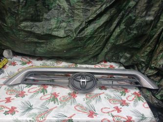 2014-19 Toyota 4Runner Grill
