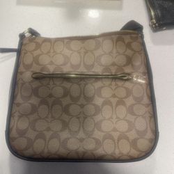 Coach Bag need gone Asap 