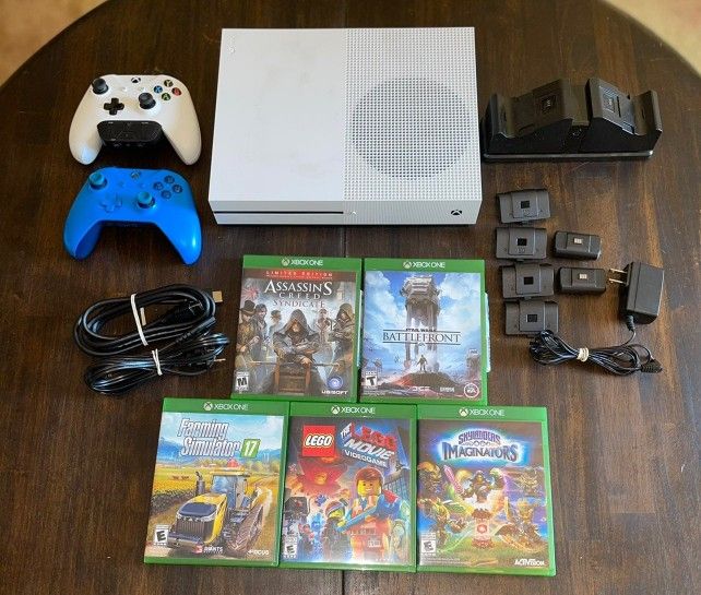 Xbox One S 1 TB Bundle

