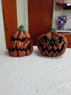 Halloween Jack-o-Lantern Figurines Set of 2