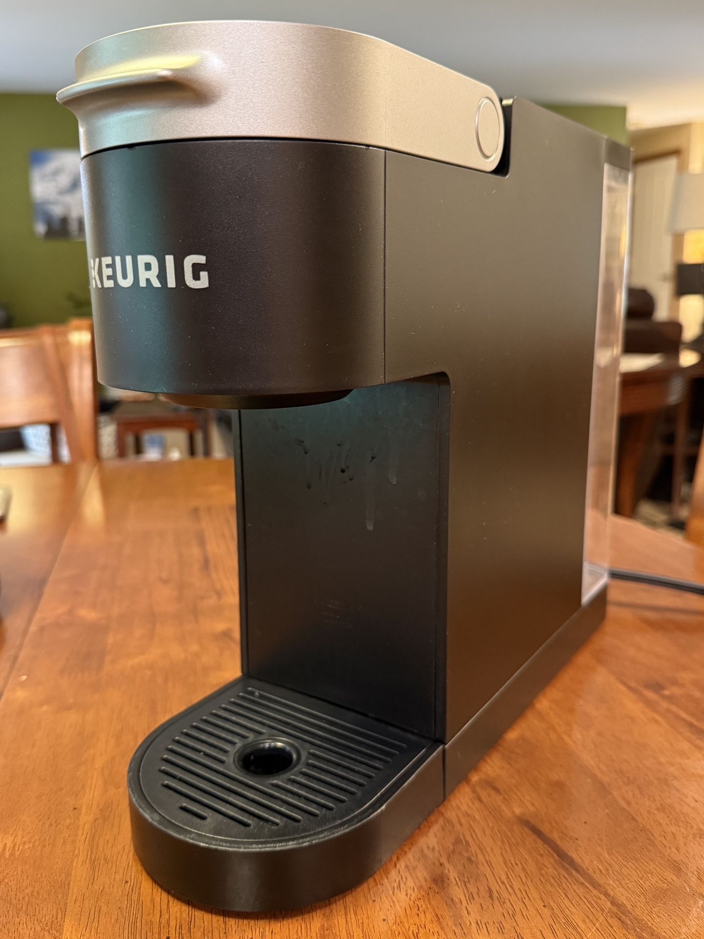 Keurig K-Slim Single Serve K-Cup Pod Coffee Maker