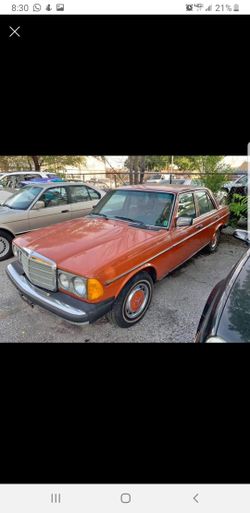 1978 Mercedes-Benz 300D DIESEL
