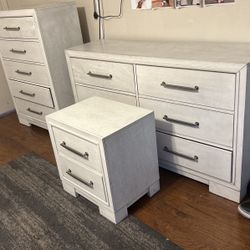 3pc Dresser + Mirror 