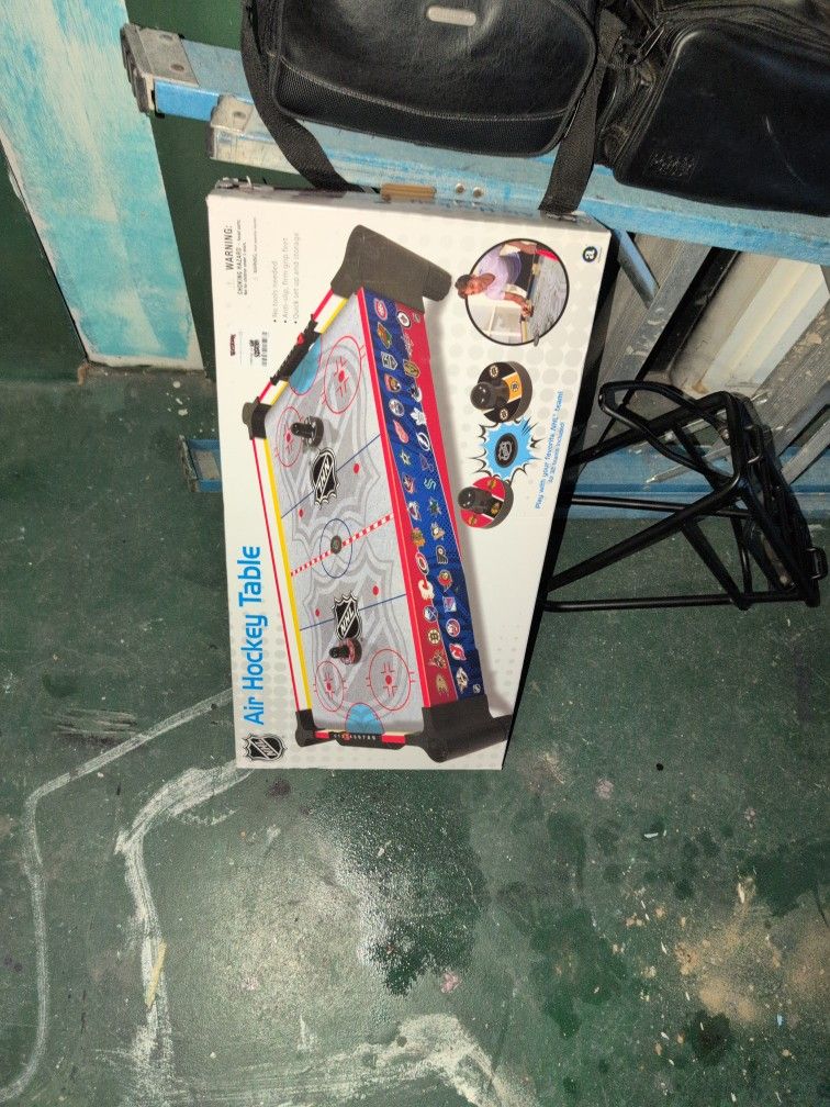Air Hockey Table