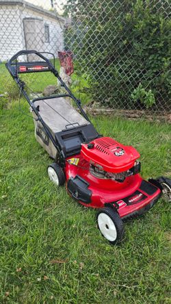 Toro Personal Pace Self Propelled Bagged Lawn Mower