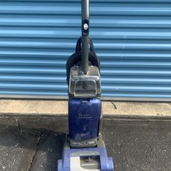 Royal UR30085 Pro Series Upright Vacuum Cleaner