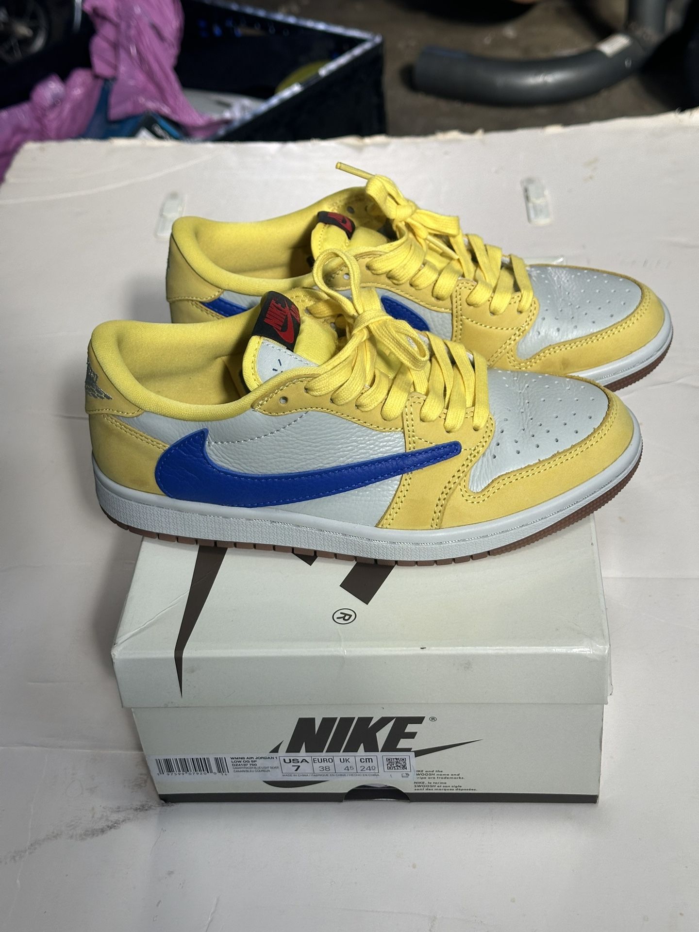 Travis Scott x Wmns Air Jordan 1 Retro Low OG SP 'Canary' - Cactus Jack Size 7
