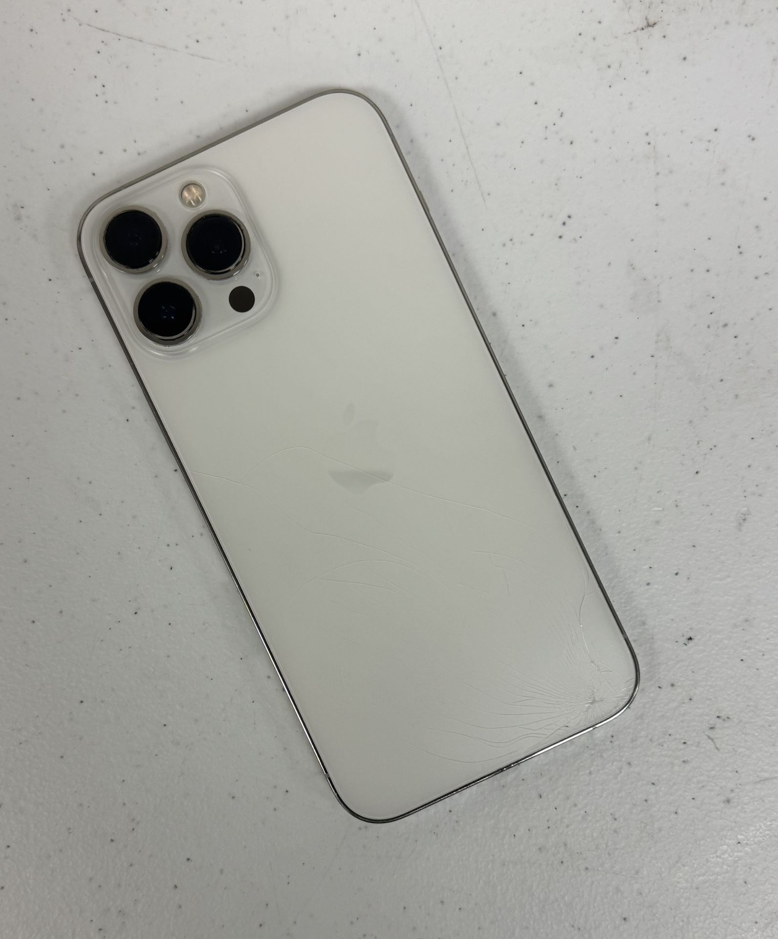 iPhone 13 Pro Max | 128GB Silver 🩶 - Unlocked