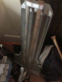Tile cutter