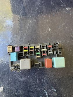 Toyota PA66+PPE PP66 Fuse Box