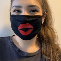 Red Lips 👄 Face Mask 2 Set