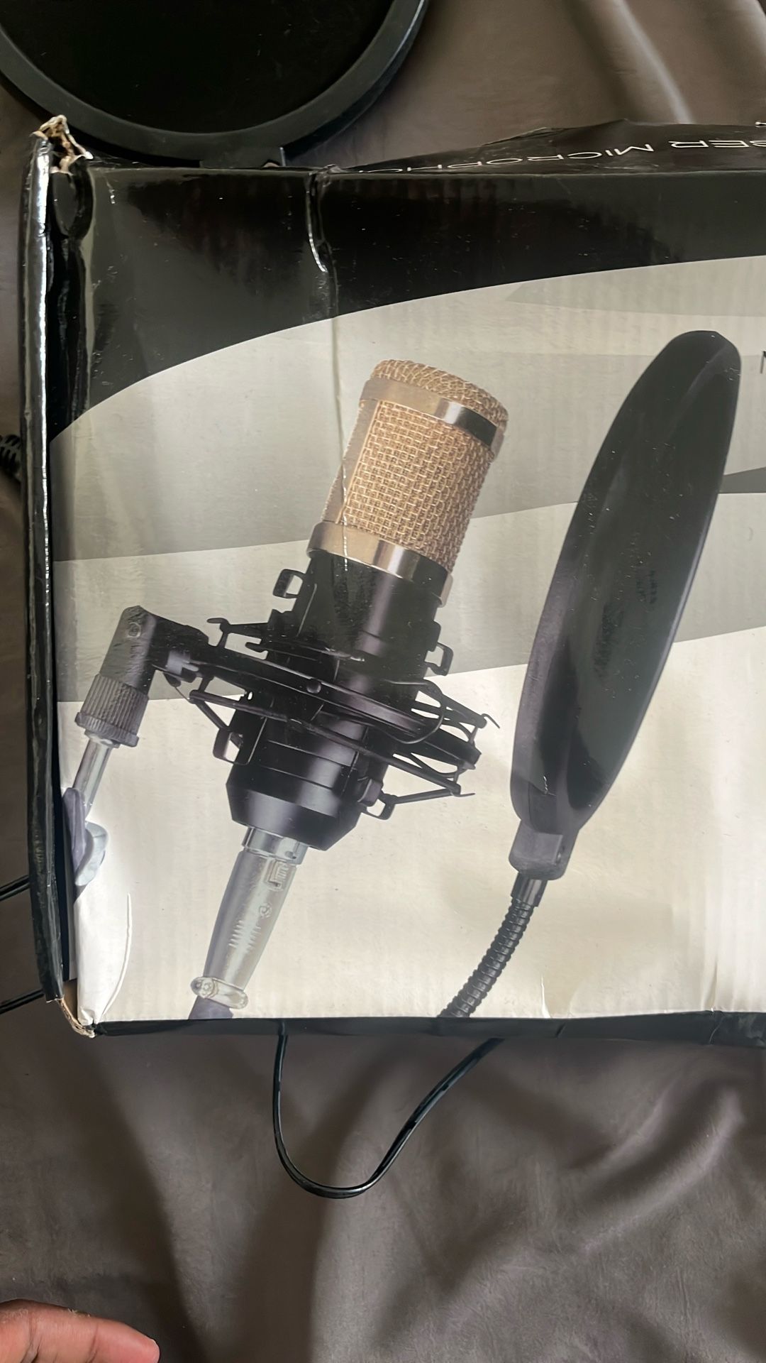 Microphone Holder (No Microphone)