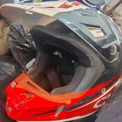 Fox Racing V2 Dirt Bike Helmet 