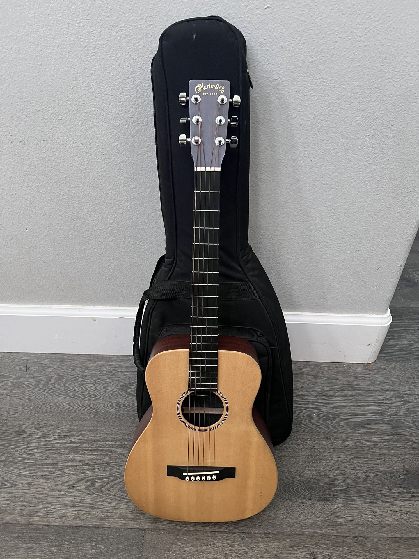 Little Martin & Co. Guitar in Great Condition XL1E