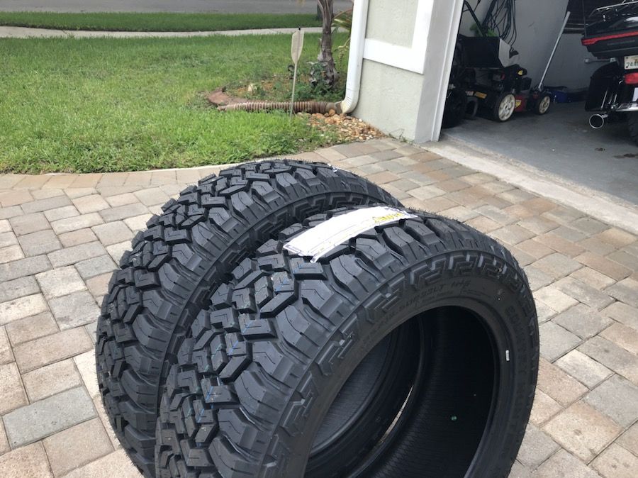 35x12.50R22 Fury Country Hunter RT Series