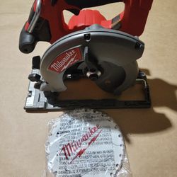 Milwaukee

M18 FUEL 18V Lithium-Ion Brushless Cordless 6-1/2 in. Circular Saw (Tool-Only)

