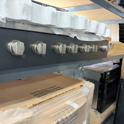 Cafe Matte Black 48” Gas Range Top Integrated Griddle New